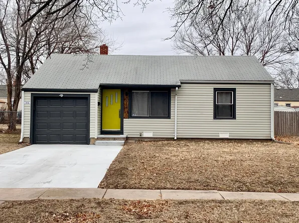 1914 S Ridgewood Dr, Wichita, KS 67218