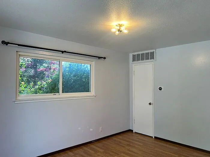 2331 Saint George Dr — Photo 9