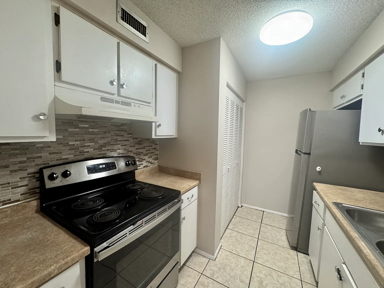 2 bed, 975 sqft, $1,495 — Photo 4