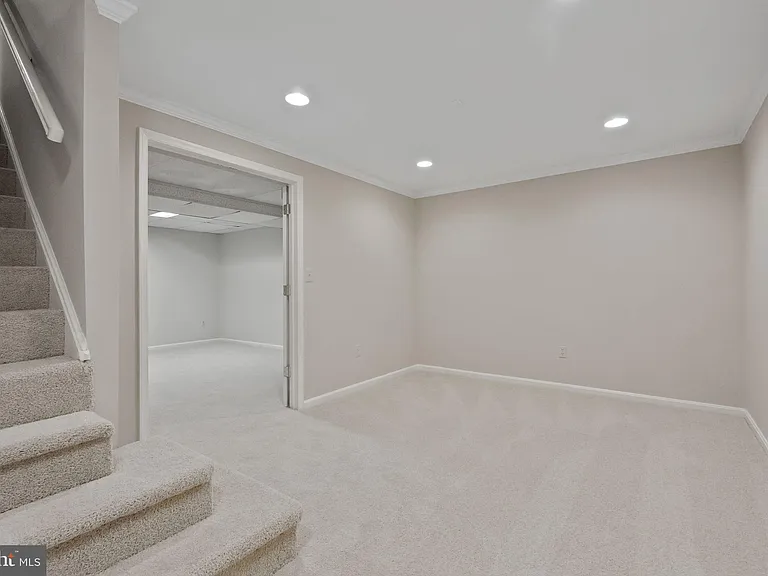 6506 Bellamine Ct — Photo 28