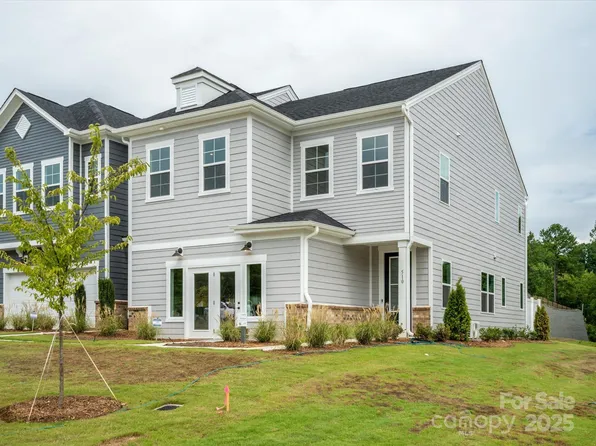 615 Webster Ln, Cramerton, NC 28032