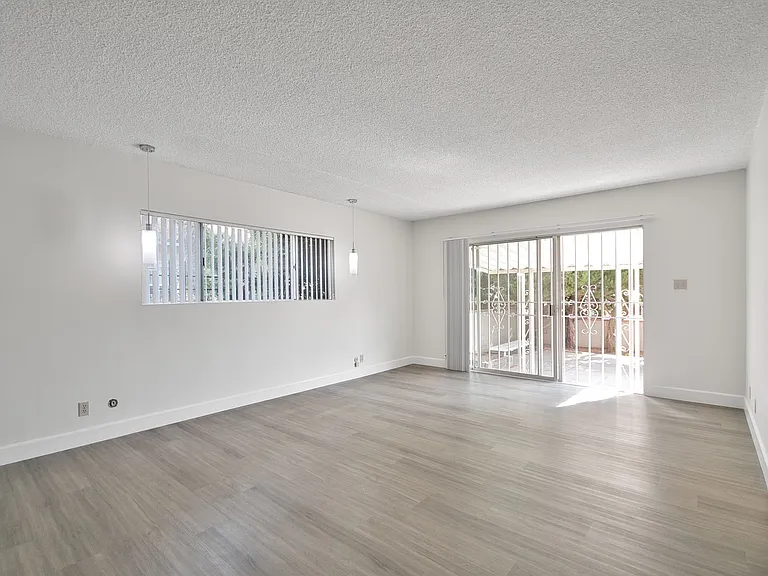 7817 Emerson Ave — Photo 13