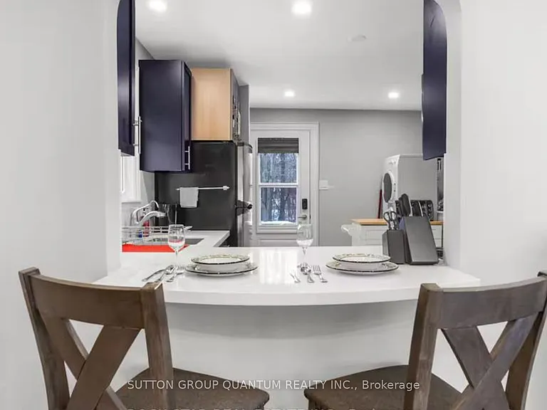 102 Kribs St #UPPER — Photo 5