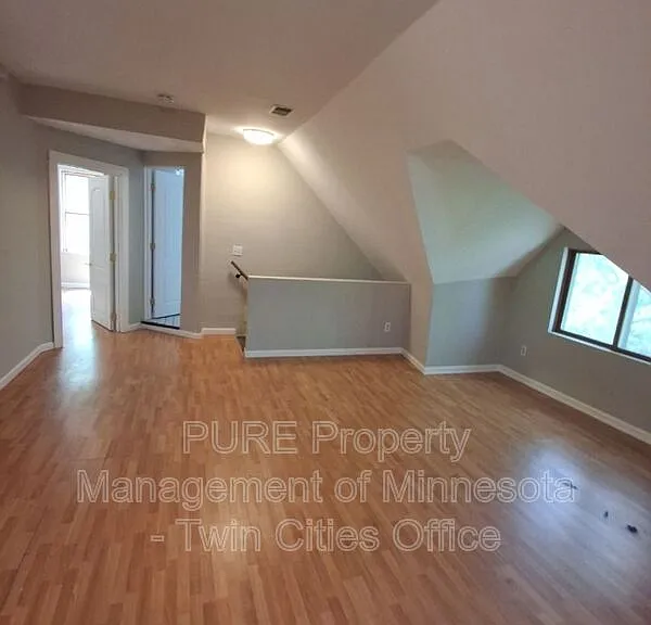 140 Belvidere St W #2 — Photo 6