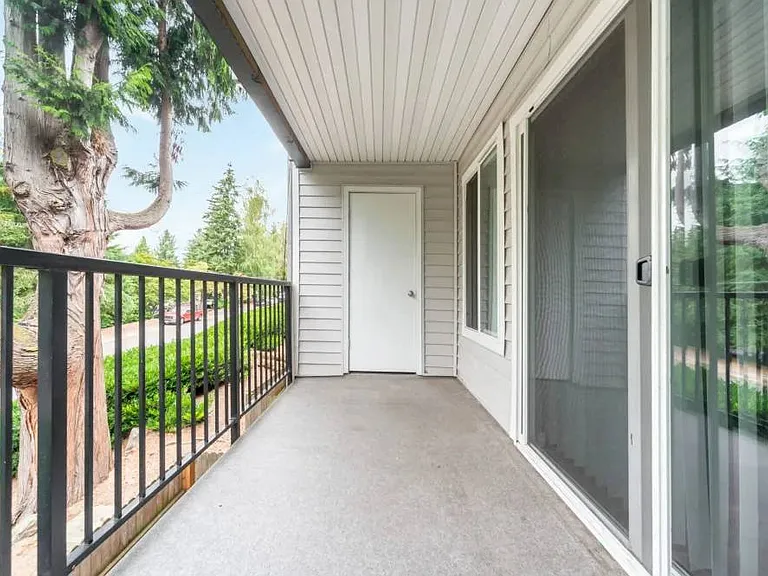 Solana Apartments — Photo 19