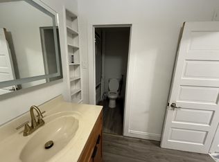 1042 E 68th St, Cleveland, OH 44103