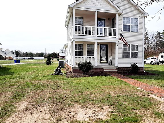 3rd image of 207 Manning Ln