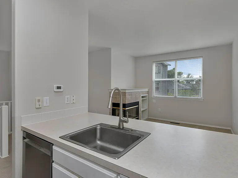 4745 SW 2nd Ave — Photo 13