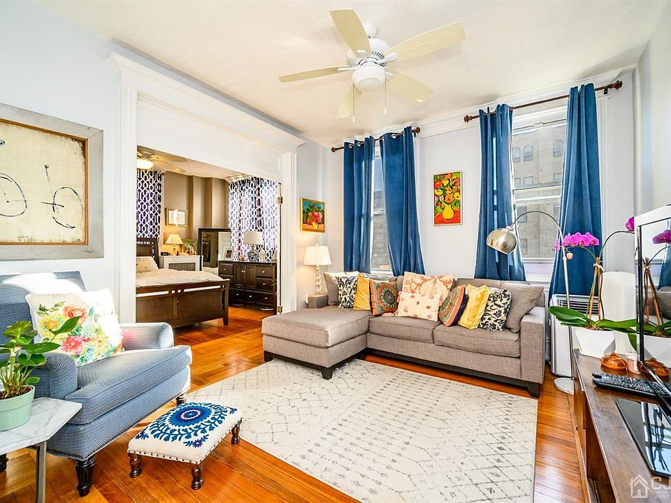 1st image of 282 Magnolia Ave APT 14