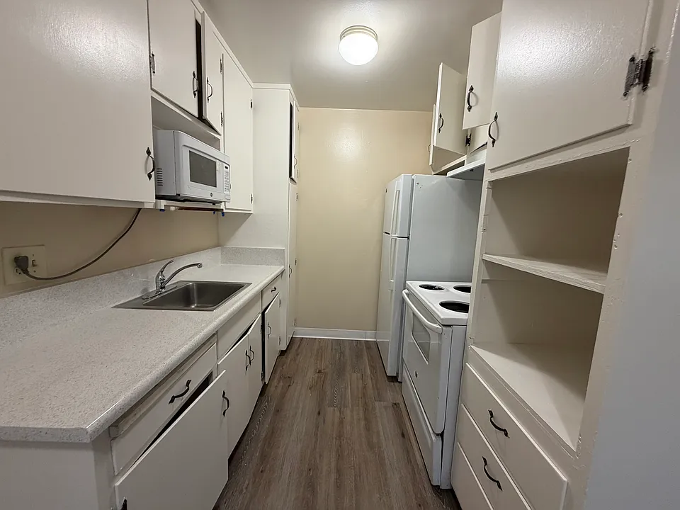 15 Atherwood Ave #5