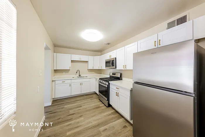 2311 W Whitton Ave — Photo 7
