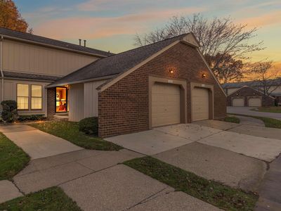 31634 Green Meadow Ln, Warren, MI, 48093