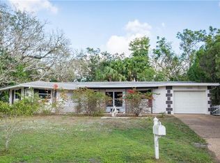 1315 Doris Dr, Sarasota, FL 34243