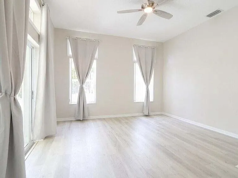 400 Seaside Ln — Photo 10