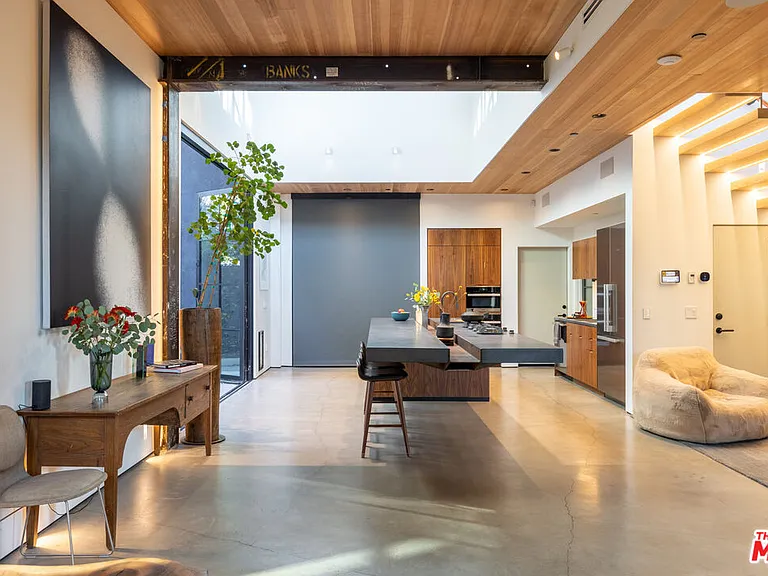 746 Marco Pl — Photo 34