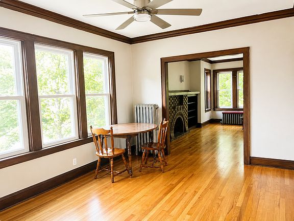 2nd image of 3415 N Claremont Ave #2