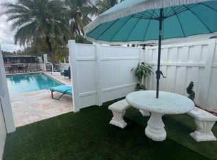 (Undisclosed Address), Fort Lauderdale, FL 33328