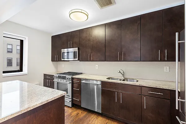 Sold by Compass | media 2