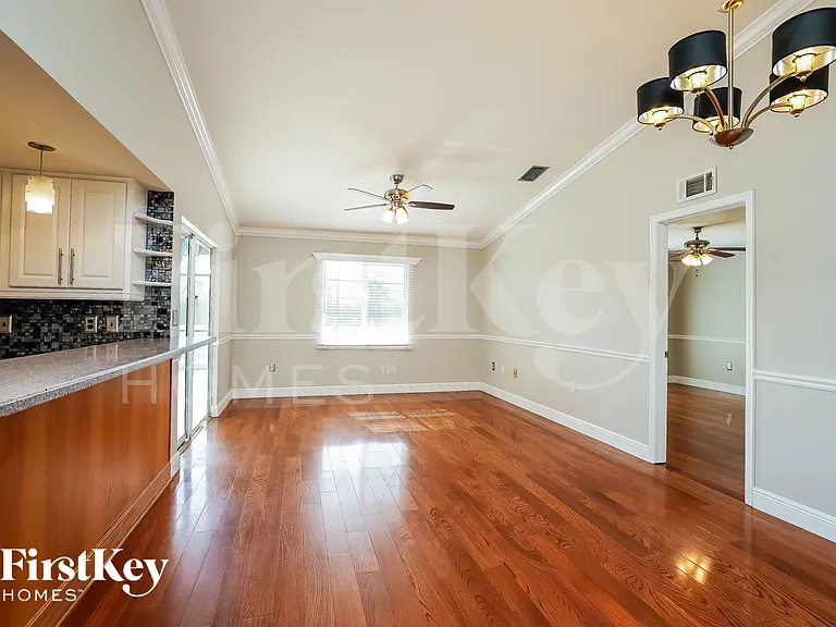 17261 Oriole Rd — Photo 3