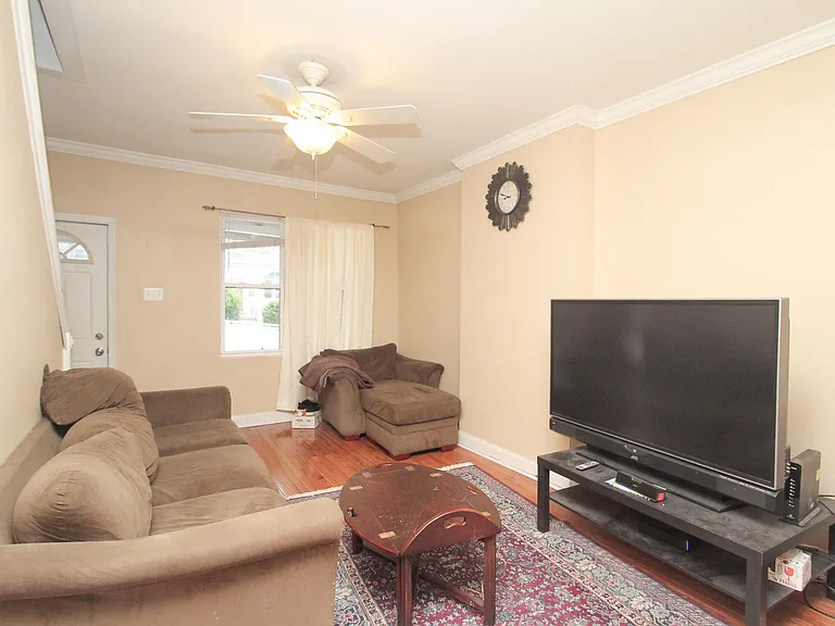 4420 Fleming St — Photo 7