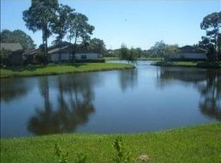 90 Lake Ct, Oldsmar, FL 34677