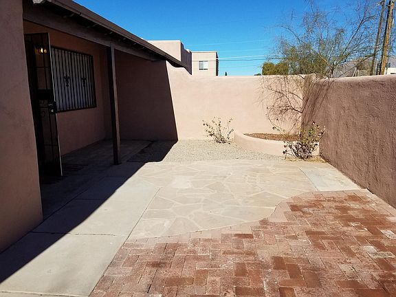 Front patio 2