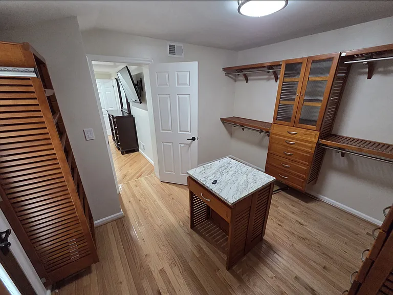 8001 Postoak Rd — Photo 14