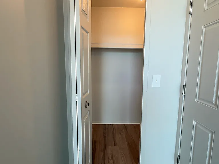 Prentiss Pointe Apartments — Photo 217