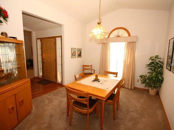 3rd image of 1519 Thornhill Cir