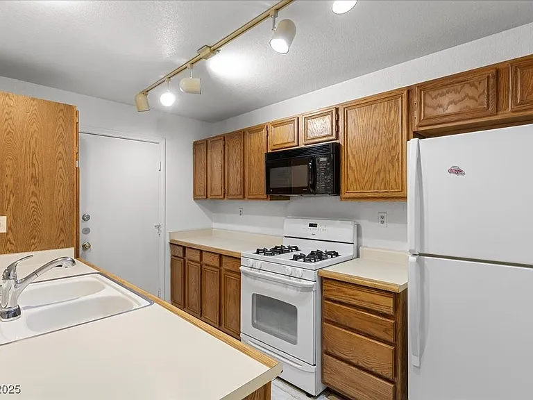 2623 S Durango Dr #102 — Photo 2
