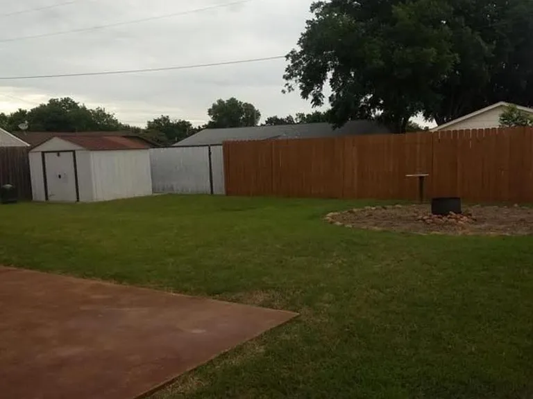 619 NW Granite Ave — Photo 7