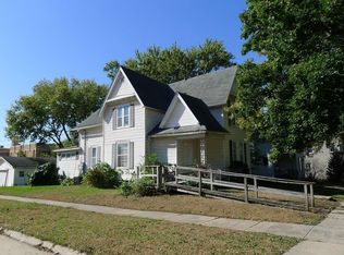 106 7th Ave, Charles City, IA 50616