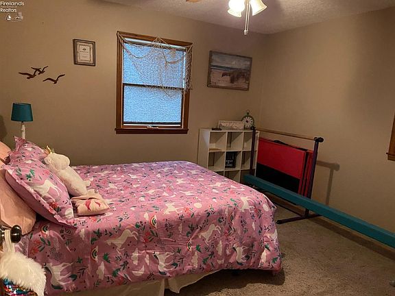5th image of 221 S Gordon Dr