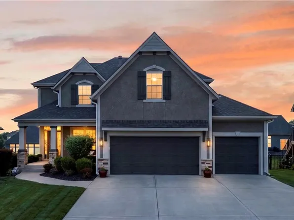 12168 S Valley Rd, Olathe, KS 66061