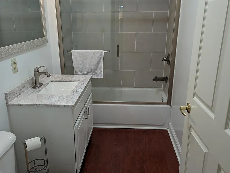 631 N 44th St — Photo 10