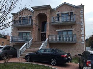 3905 234th St, Douglaston, NY 11363