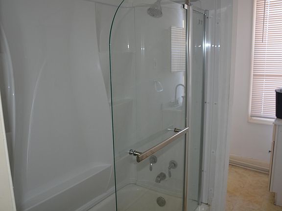 2nd image of 317 S Courtland St #2