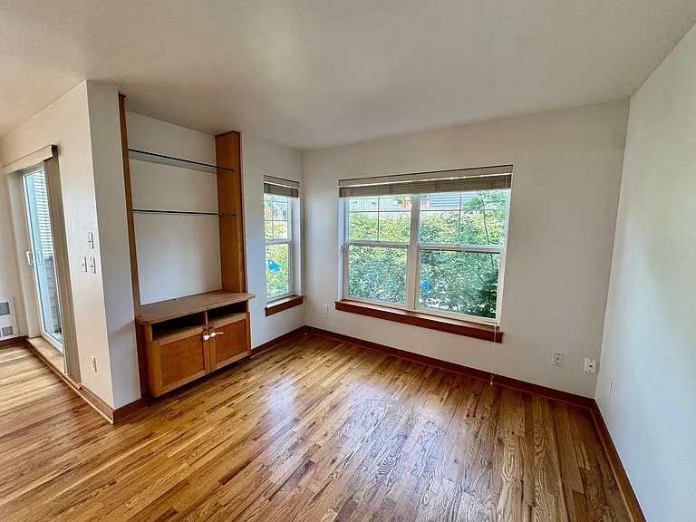 9101 23rd Ave NE #B — Photo 3