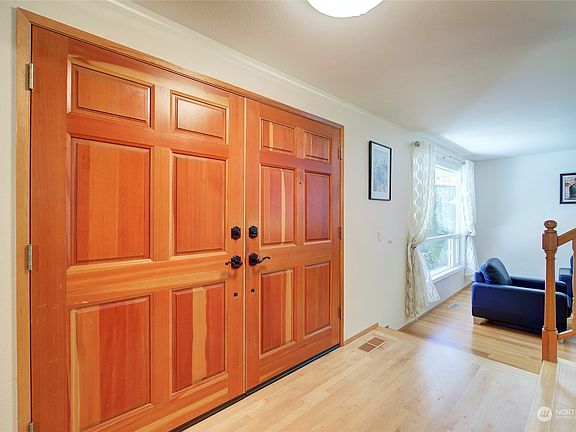 4th image of 6406 152nd Avenue NE
