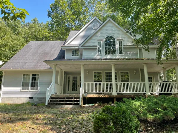 77 Linda Dr, Oak Hill, WV 25901