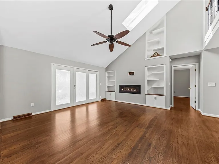 2051 Marsh Flower Ln — Photo 2