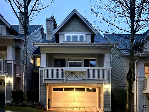 2588 152nd St #3, Surrey, BC V4P 3H9