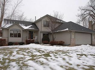4173 Countryside Dr, Eagan, MN 55123