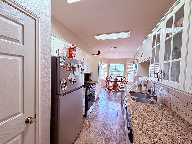 2805 Feathercrest Dr — Photo 11