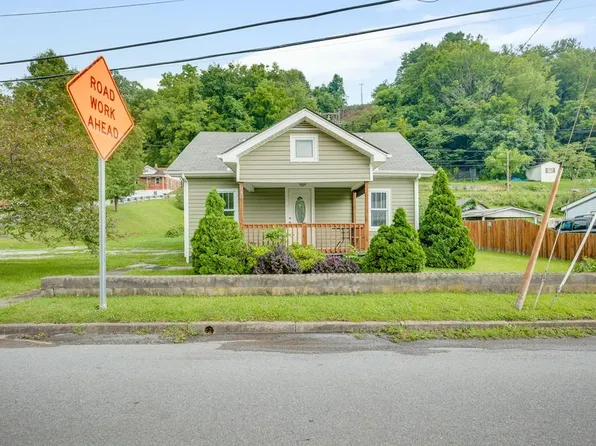 842 Matson Dr, Marion, VA 24354