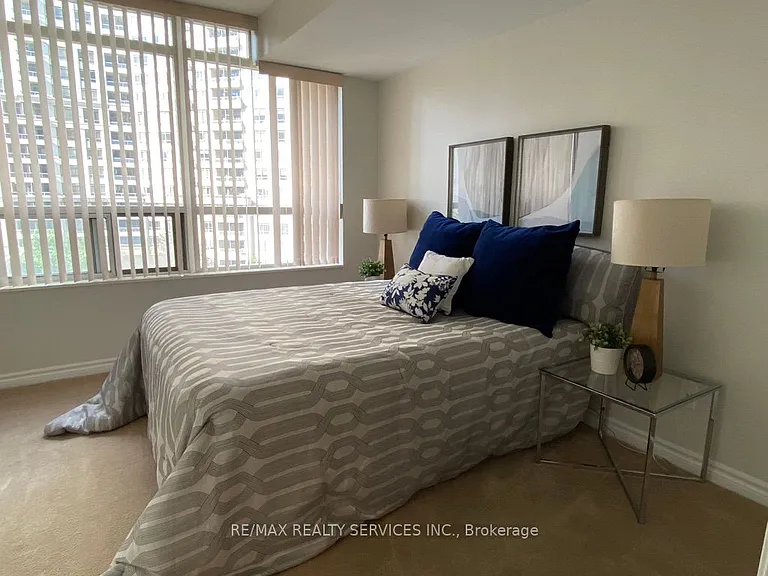 3880 Duke Of York Blvd #718 — Photo 7