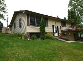 132 Joan Ave, Green Bay, WI 54302