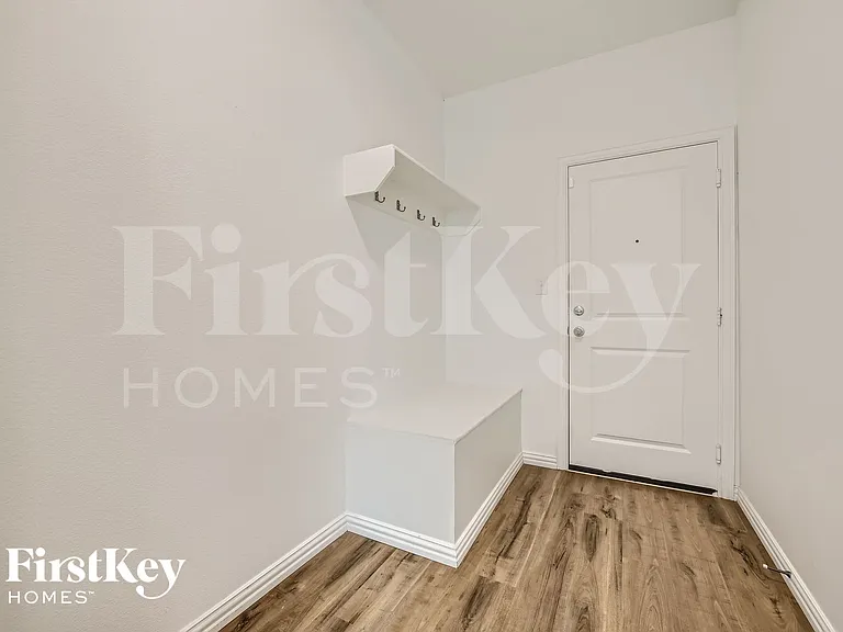 7384 Parkside Place Dr — Photo 25