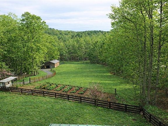 3rd image of 2865 Hightower Rd