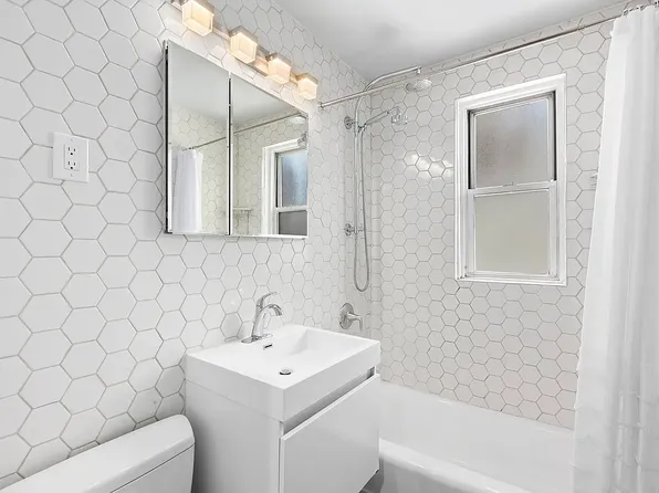 201 East 37th Street image 5 of 5